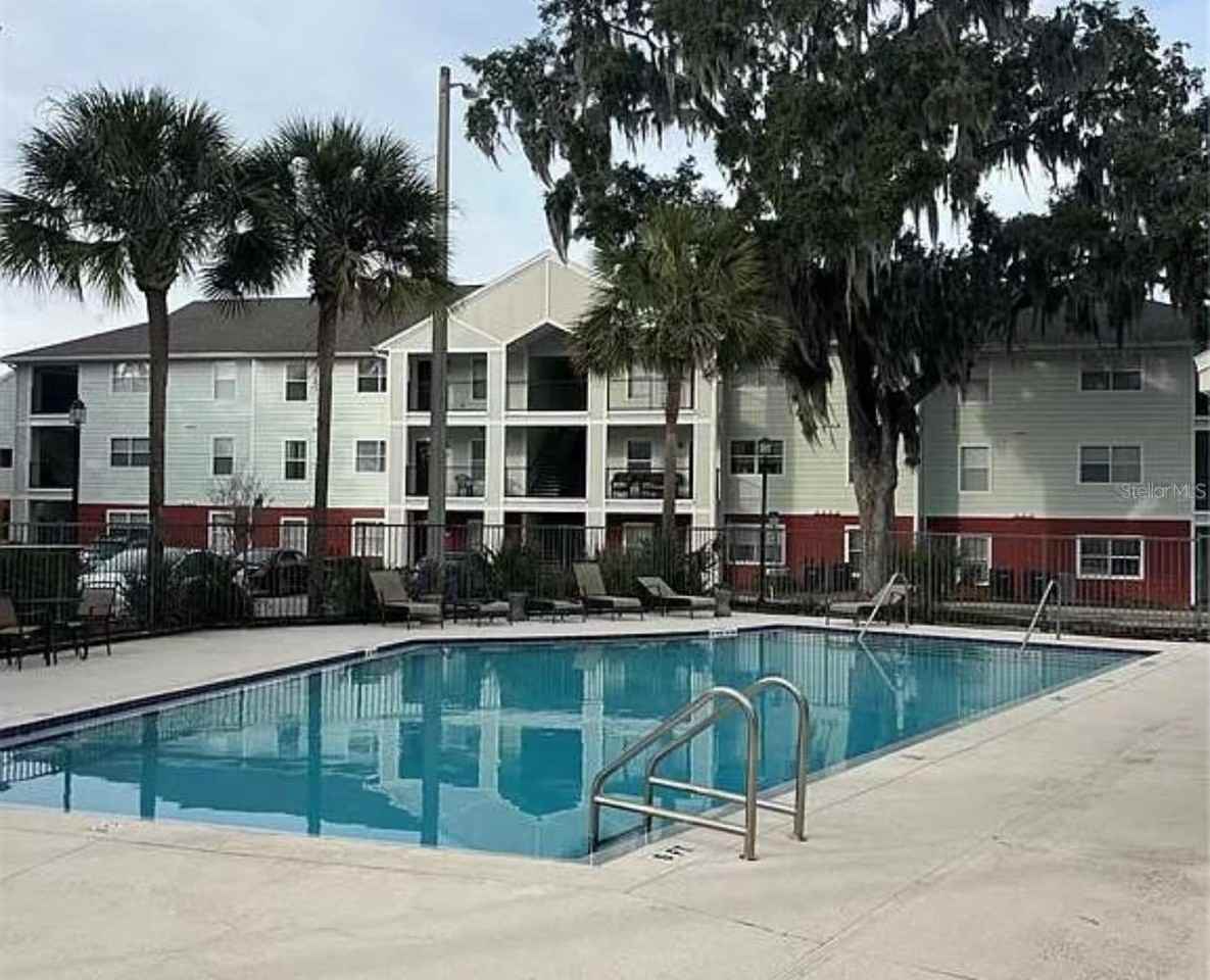 2360 Sw Archer Rd #602 - Photo 4 of 4