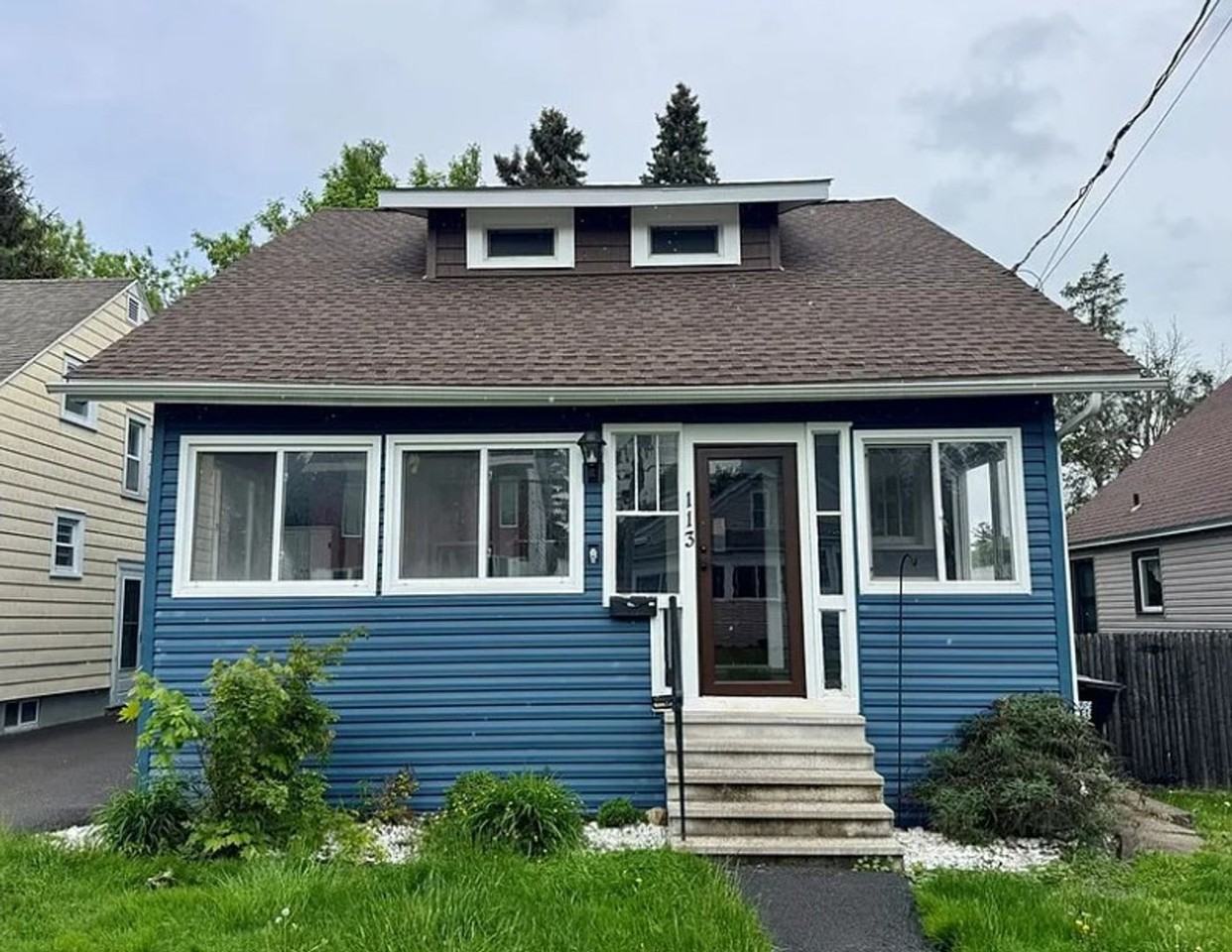 113 Delmar Pl - Photo 2 of 17