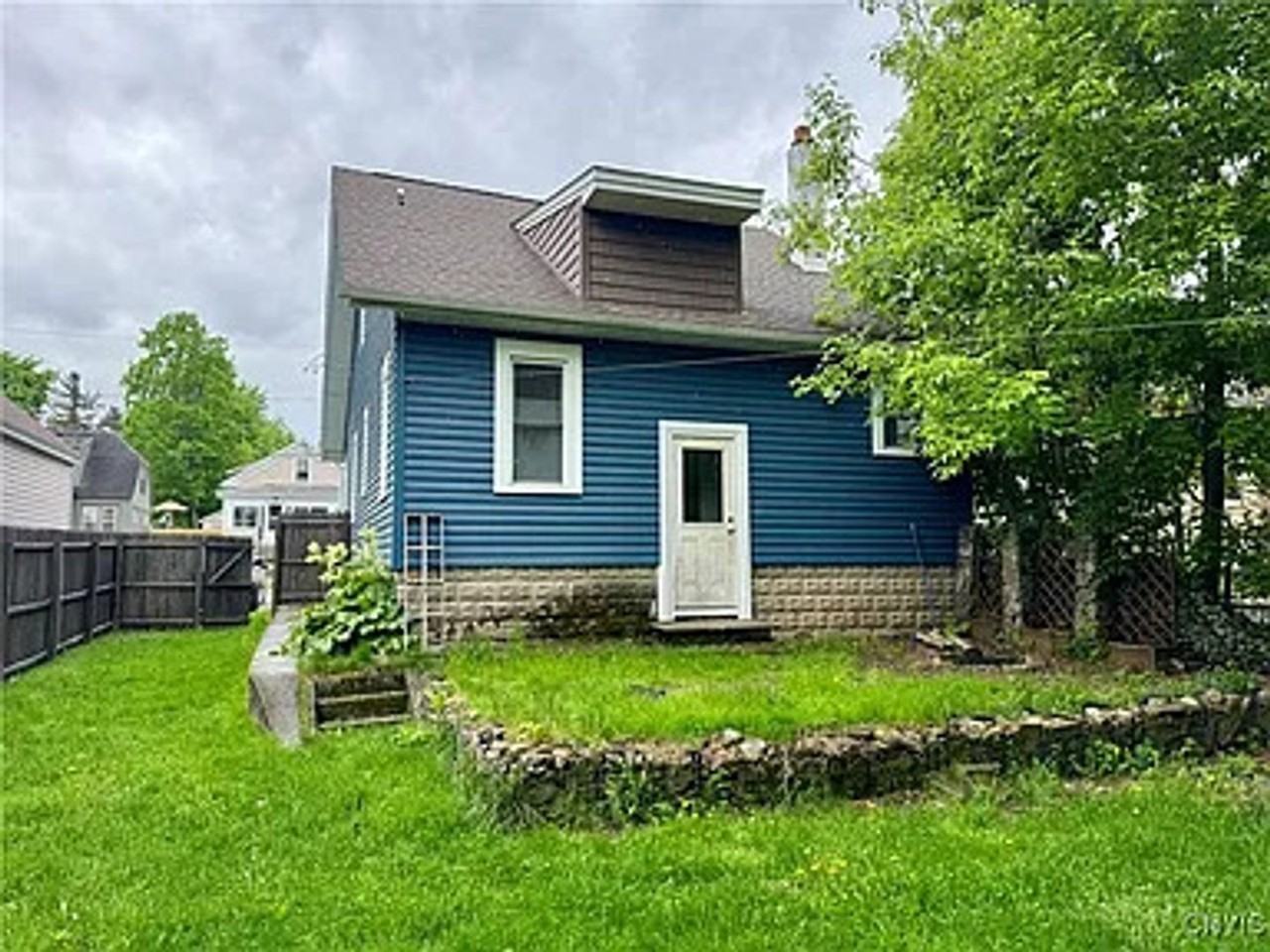 113 Delmar Pl - Photo 3 of 17