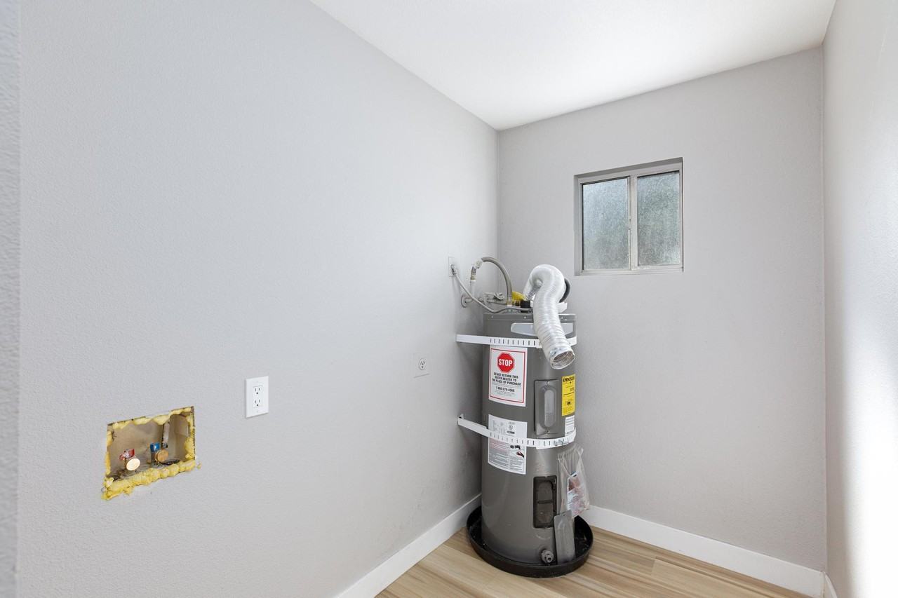 S 11th St - Photo 6 of 9