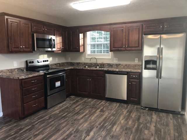 81 N B St - Photo 2 of 14