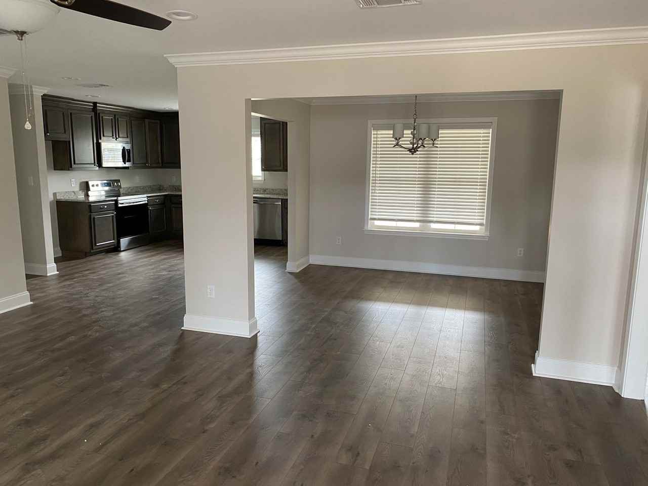 115 Shumard Ct - Photo 3 of 9