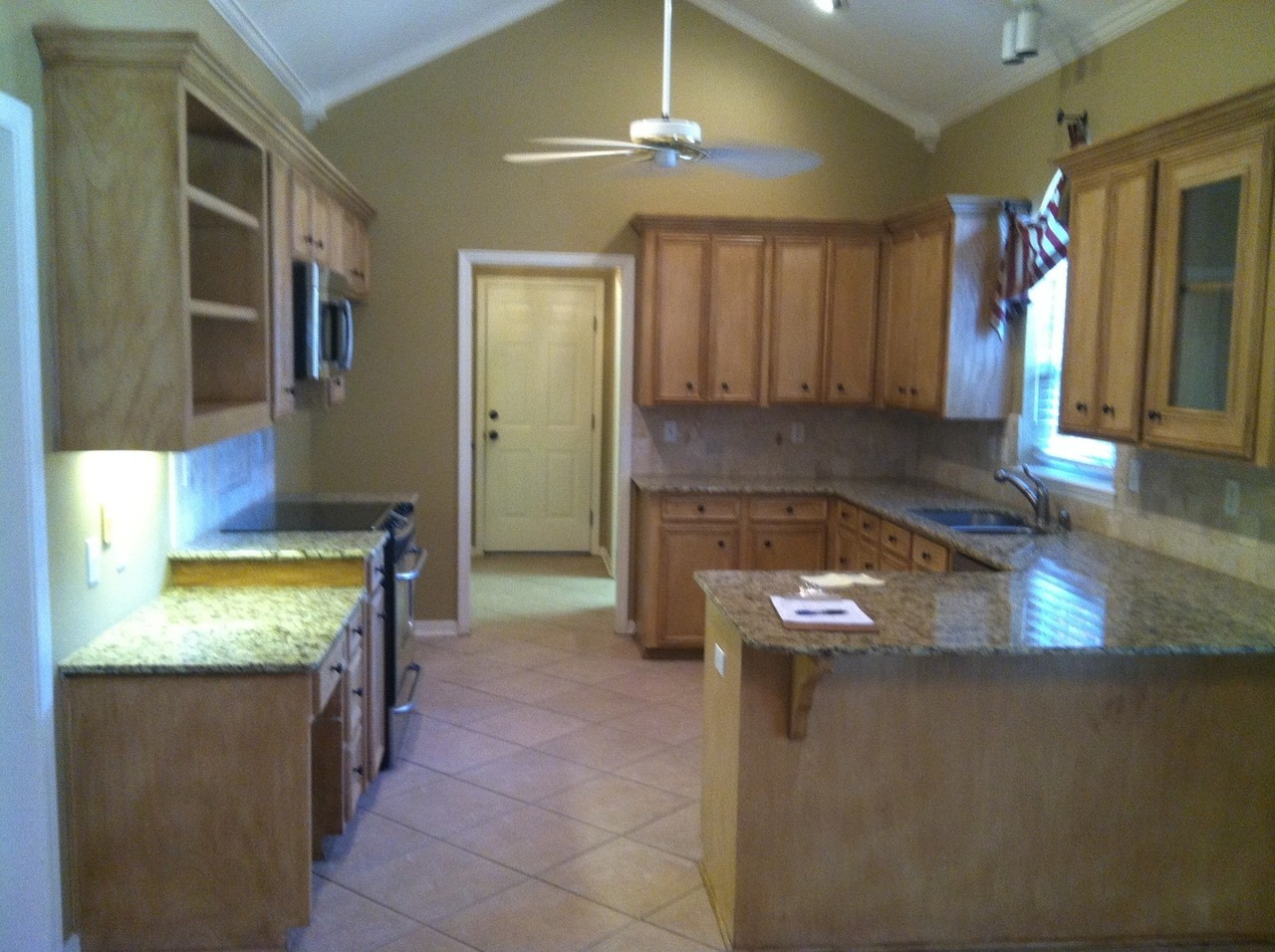 443 Prestonwood Dr - Photo 3 of 12