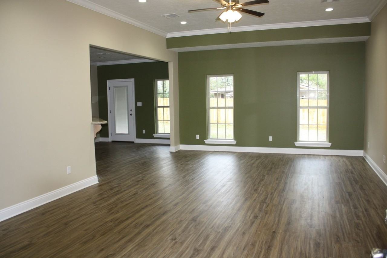 217 Gano St - Photo 2 of 16