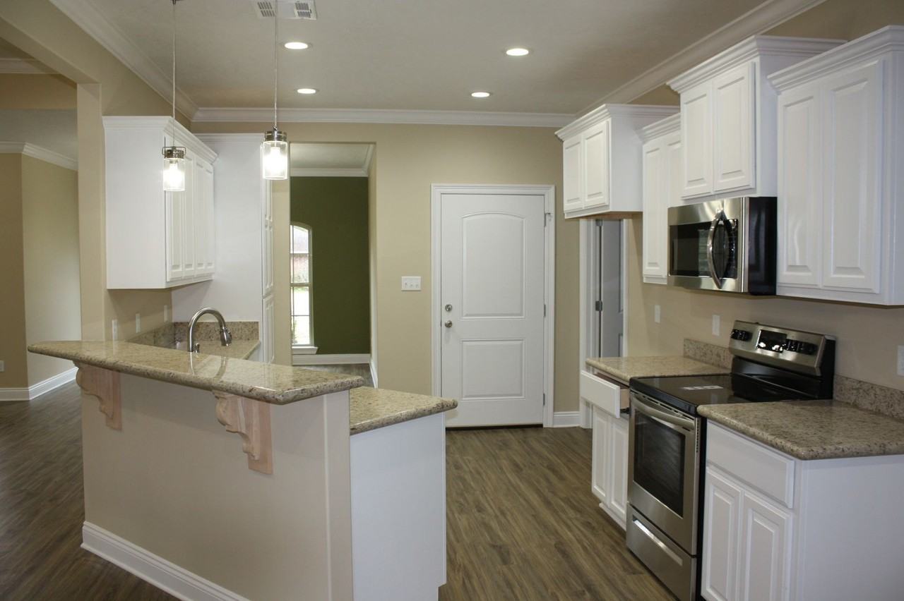 217 Gano St - Photo 4 of 16