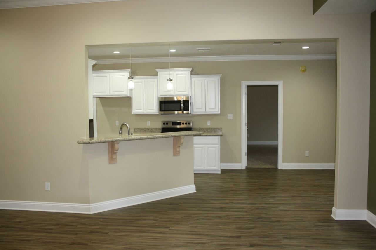 217 Gano St - Photo 5 of 16