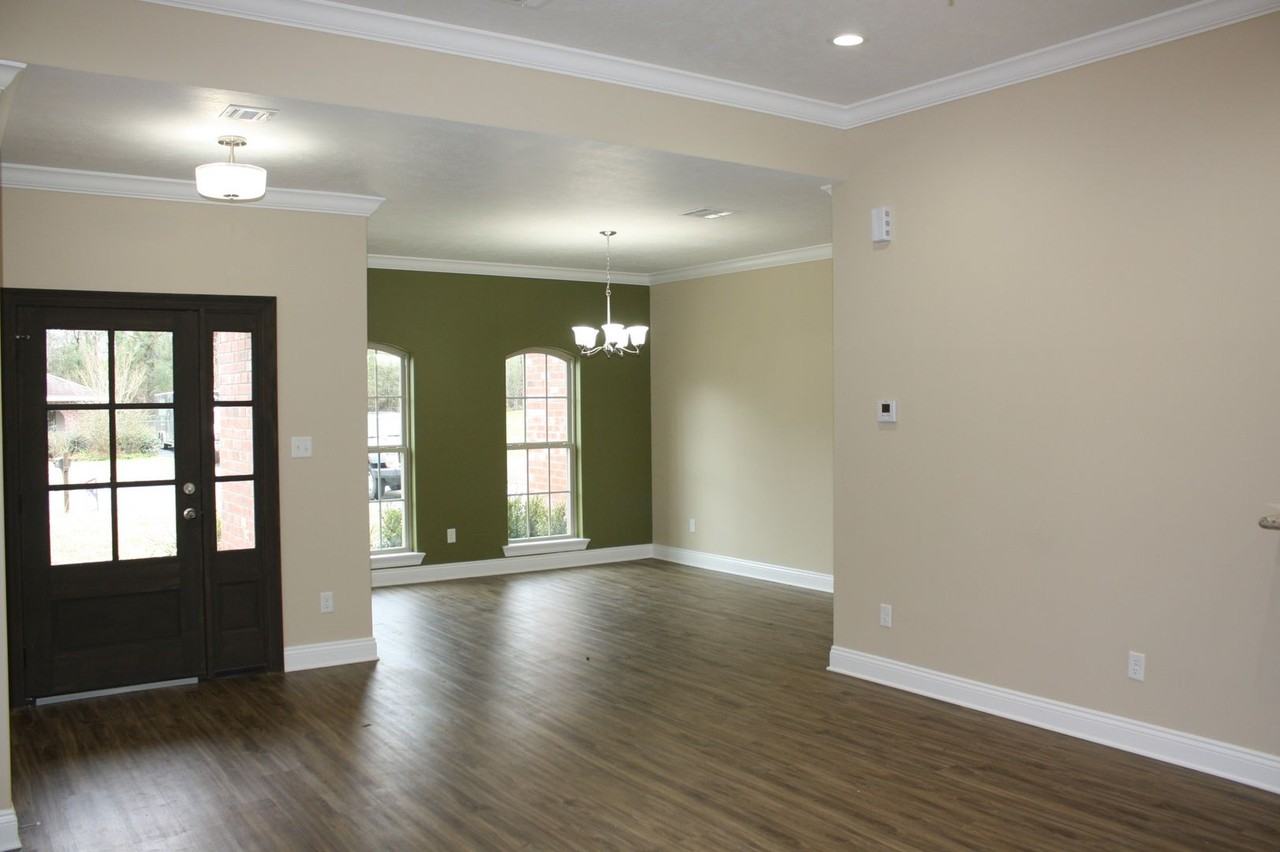 217 Gano St - Photo 6 of 16