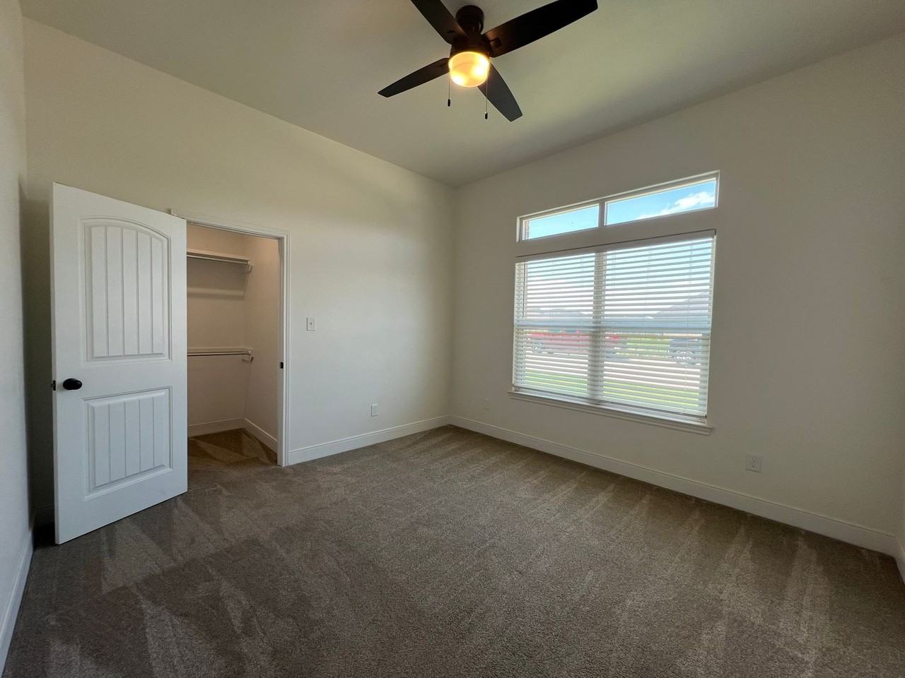1703 Quincy Ave - Photo 2 of 26