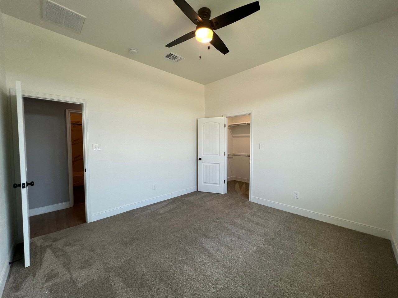 1703 Quincy Ave - Photo 3 of 26