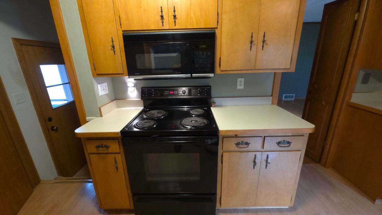 926 N Mandan St - Photo 5 of 26