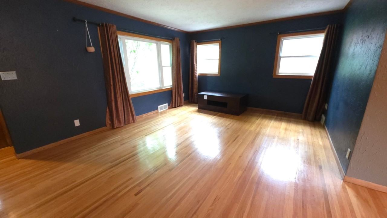 926 N Mandan St - Photo 7 of 26