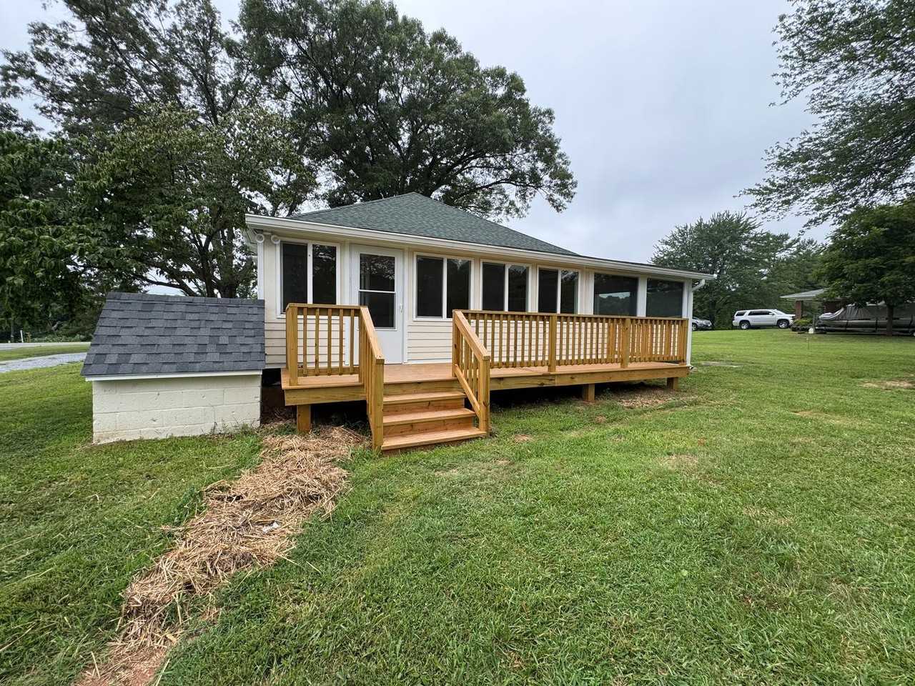 9386 Brookneal Hwy - Photo 2 of 17