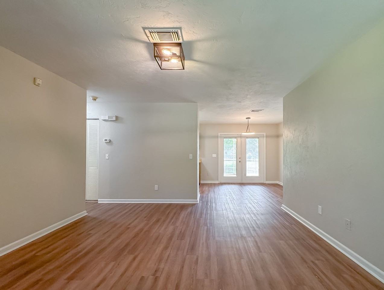 5617 Old Hickory Ln - Photo 3 of 32