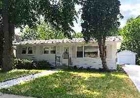 featured image of 213 N 5th Ave