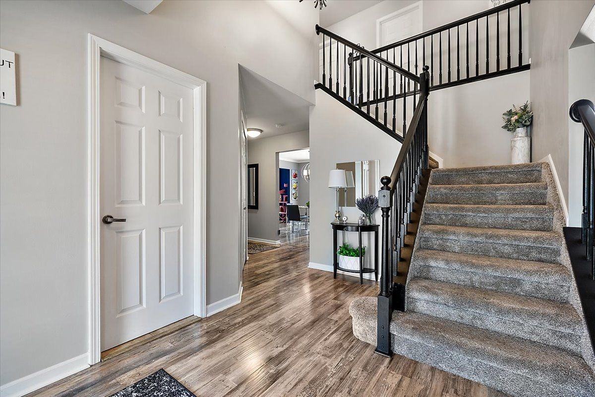 42683 Wimbleton Way - Photo 2 of 39