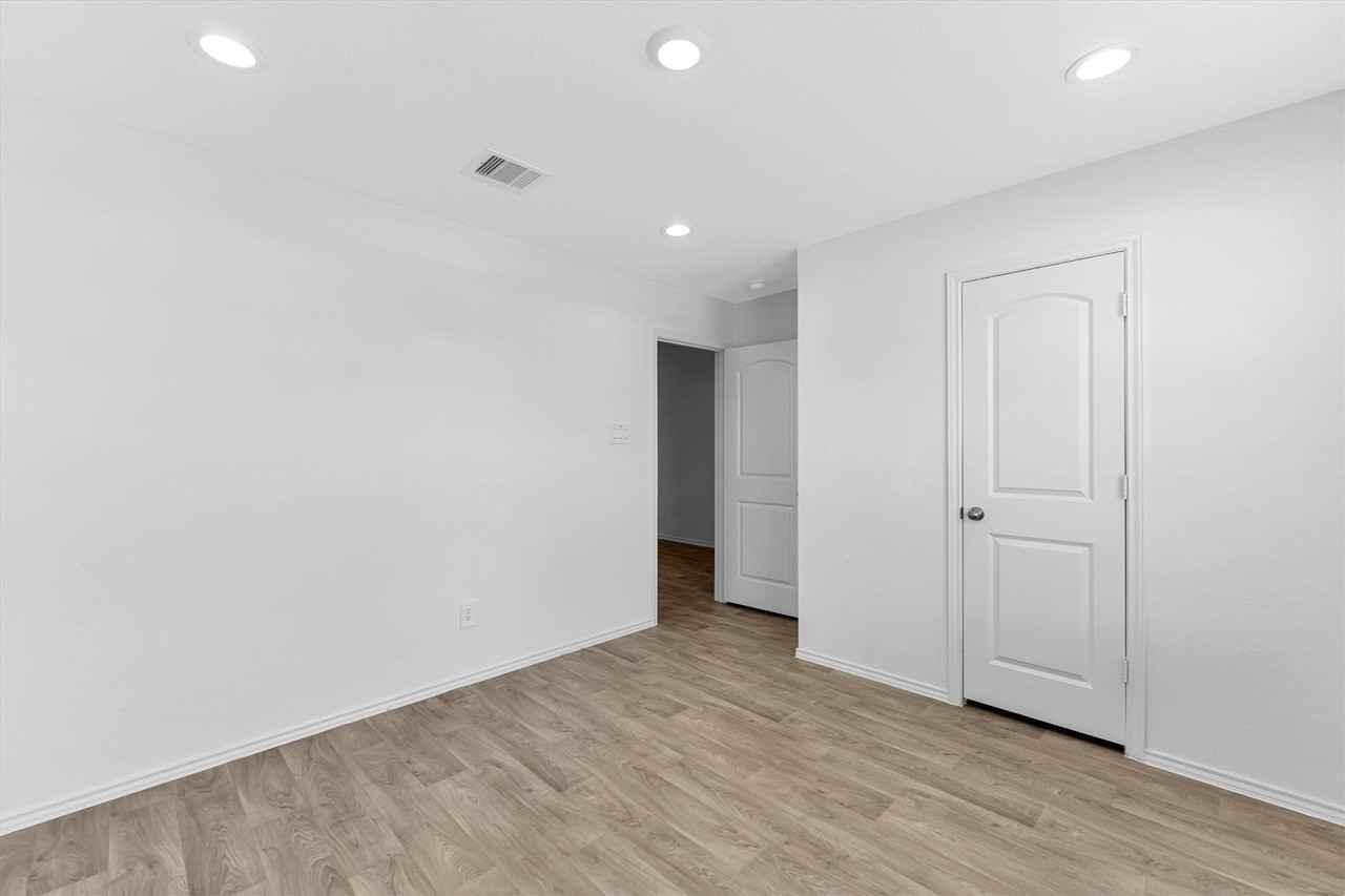 20818 Marigold Meadow St - Photo 3 of 25