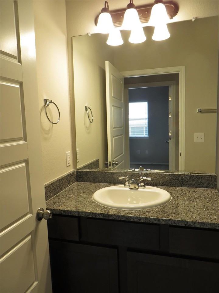 110 Dodge Road - Photo 5 of 16