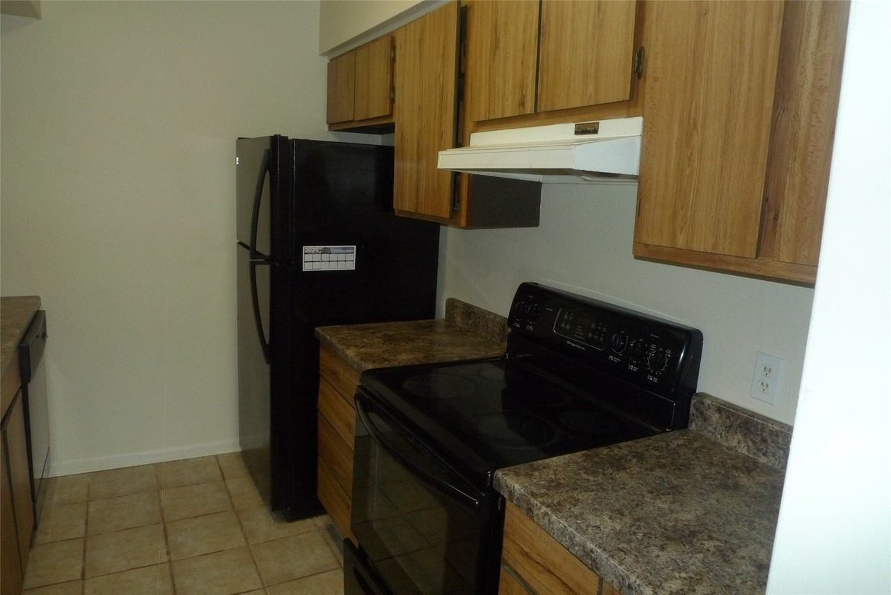 16111 Aspenglen Dr - Photo 7 of 14