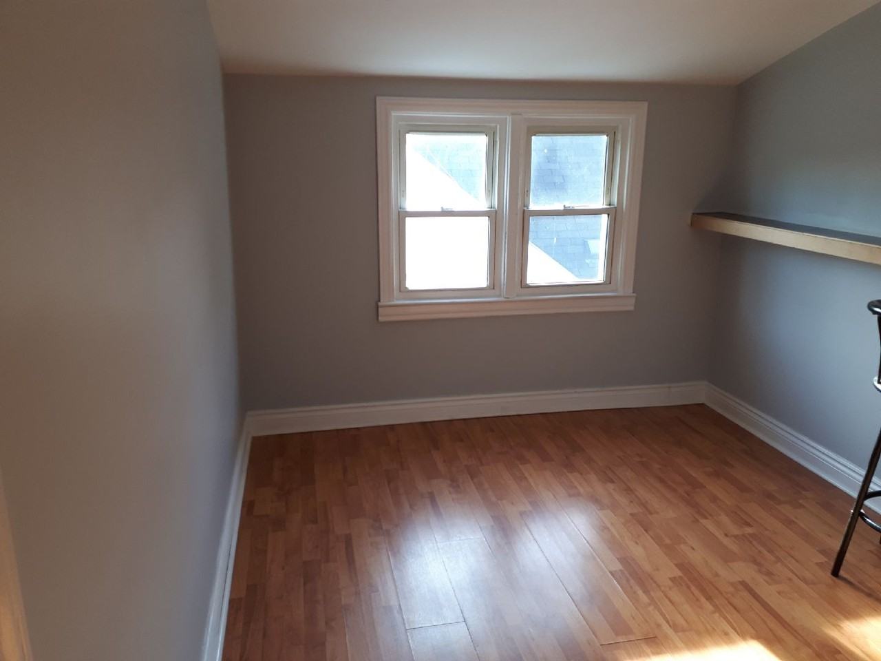 786 Stanley Street - Photo 4 of 11