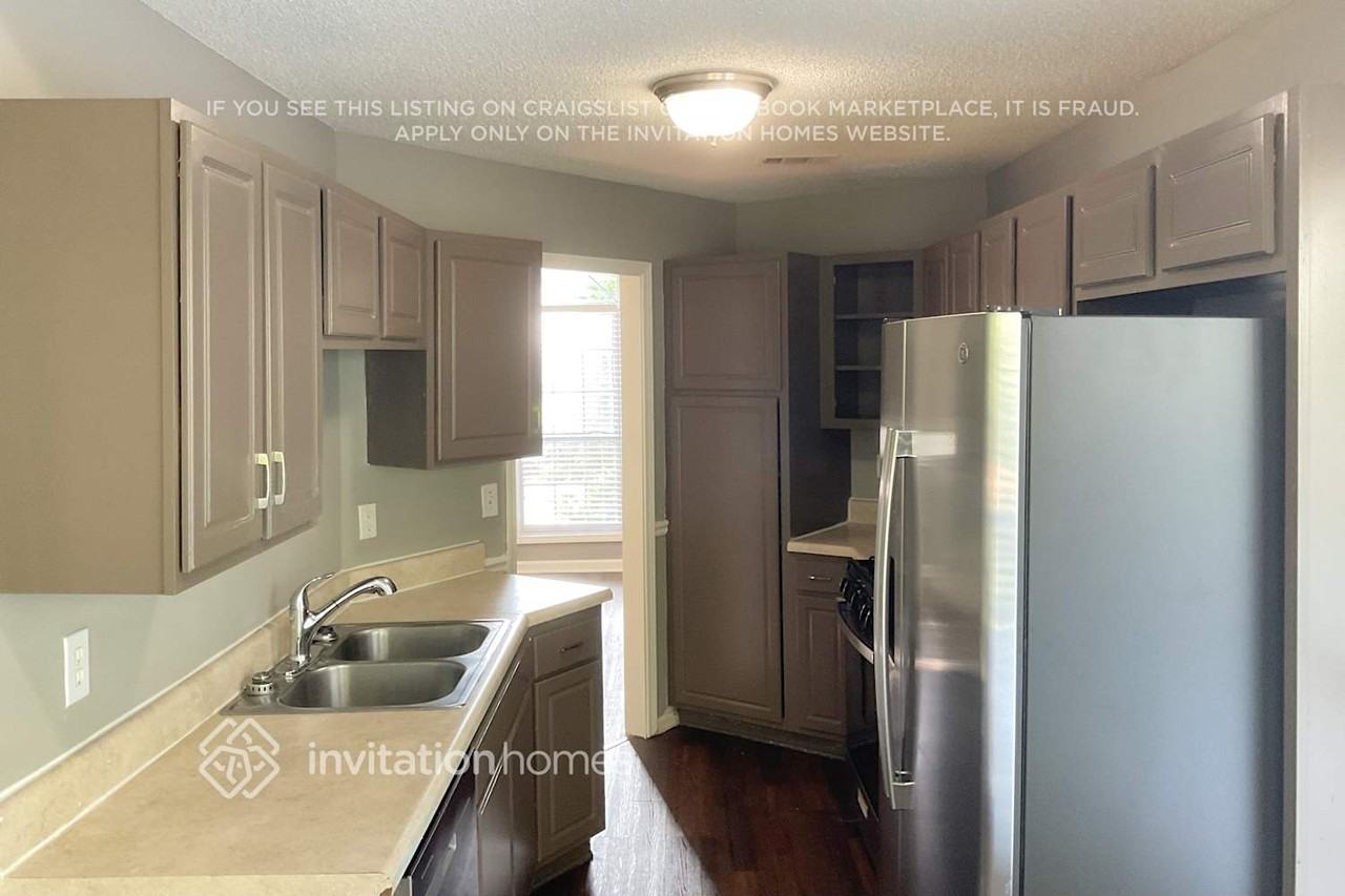 1131 Collyns Ct - Photo 6 of 16