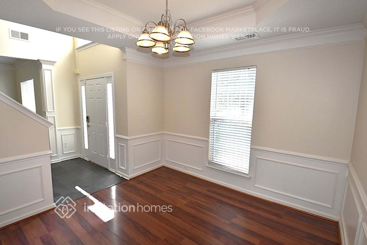114 Elrosa Rd - Photo 3 of 14