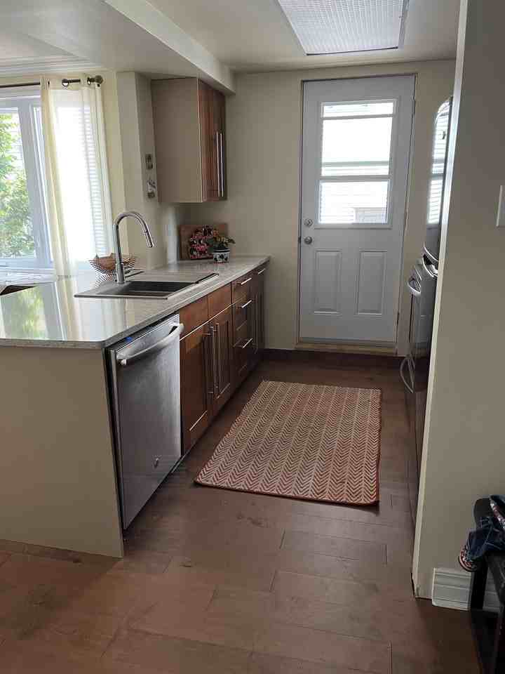 959 North River Road #201 - Photo 3 of 12