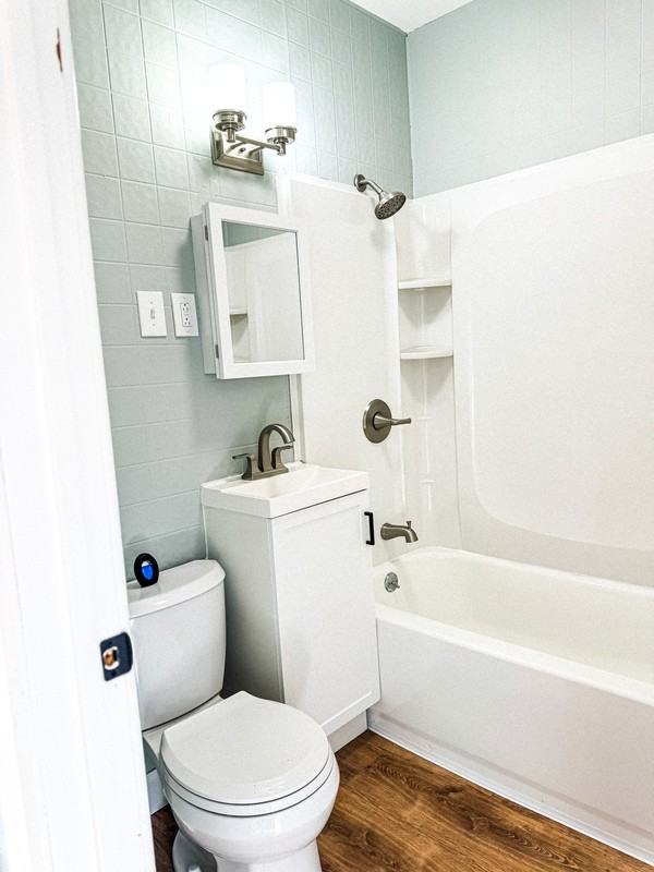 4 Fairbanks St - Photo 2 of 24