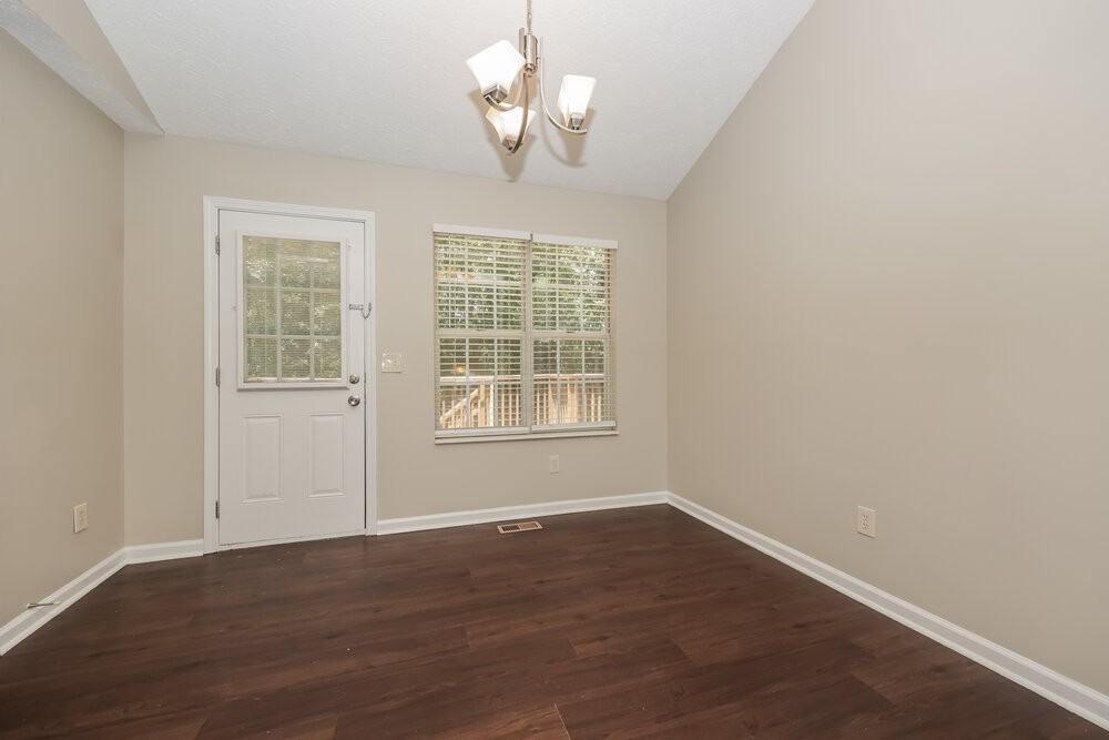 4008 Calumet Dr - Photo 6 of 17