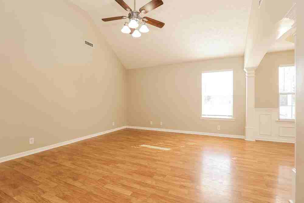 3428 Hardwood Dr - Photo 4 of 17
