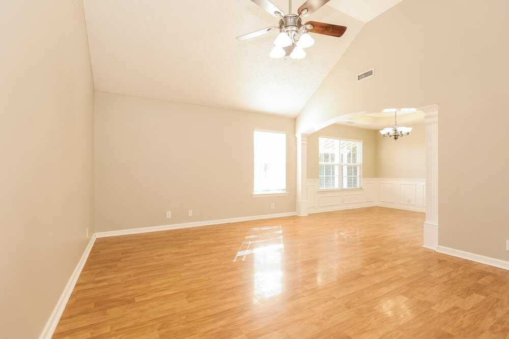 3428 Hardwood Dr - Photo 5 of 17
