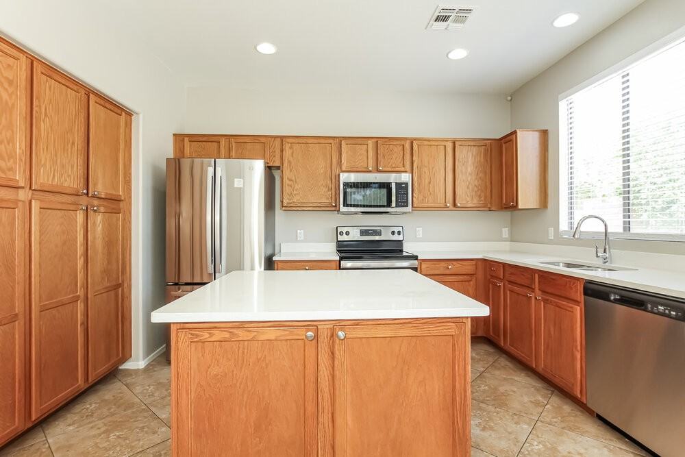 9450 W Ross Ave - Photo 7 of 19