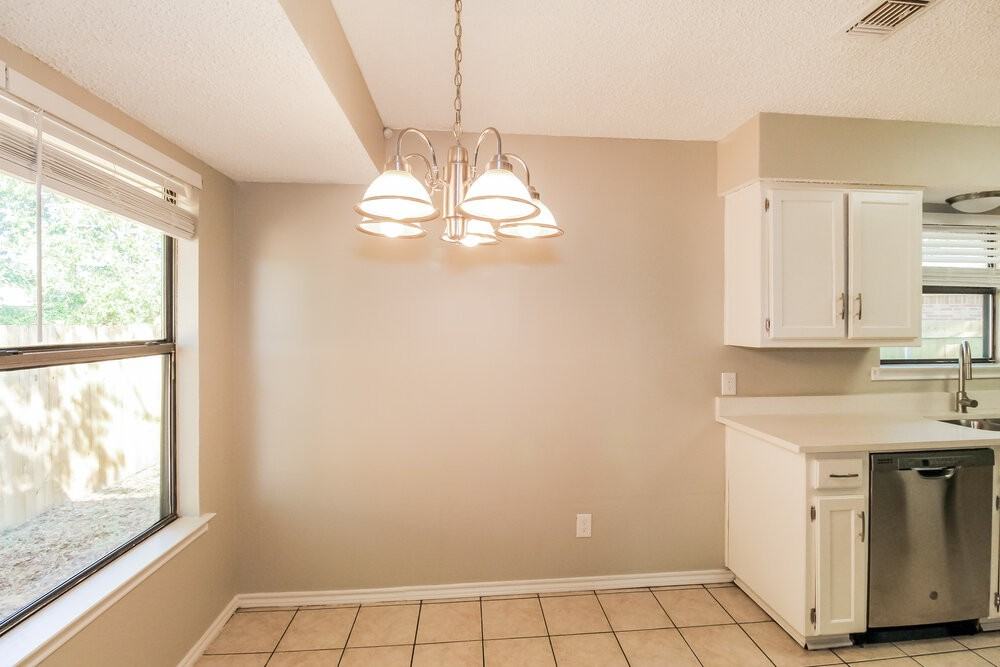 2800 Terry Ct - Photo 5 of 16