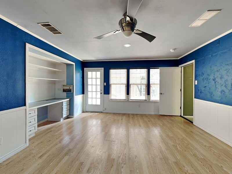 10114 Branwood Ln - Photo 3 of 18