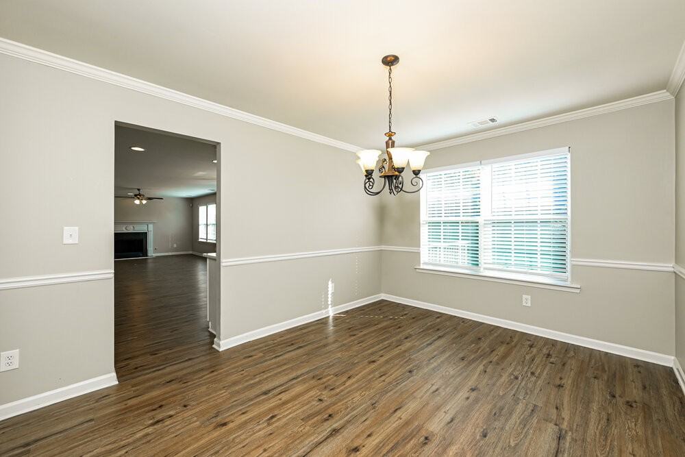 353 Franklin St - Photo 6 of 18