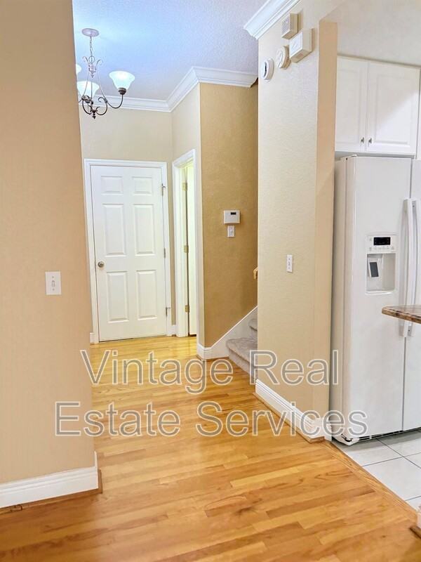 2856 Bayshore Trails Dr - Photo 3 of 31