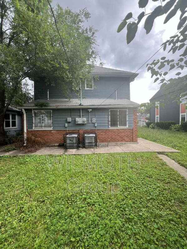 824 Harlan St - Photo 2 of 17