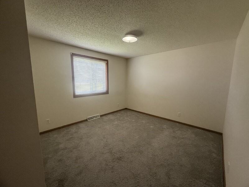 2709 1st Ave - Photo 2 of 25