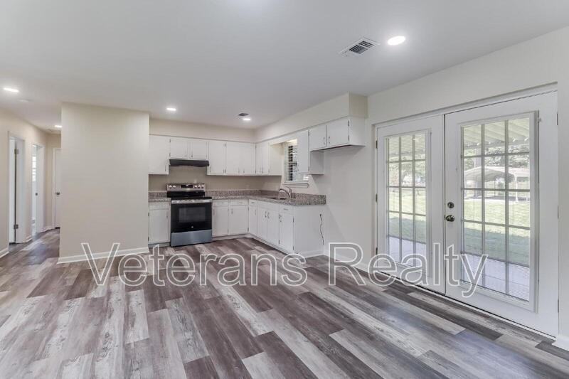 129 Quarles St - Photo 7 of 30