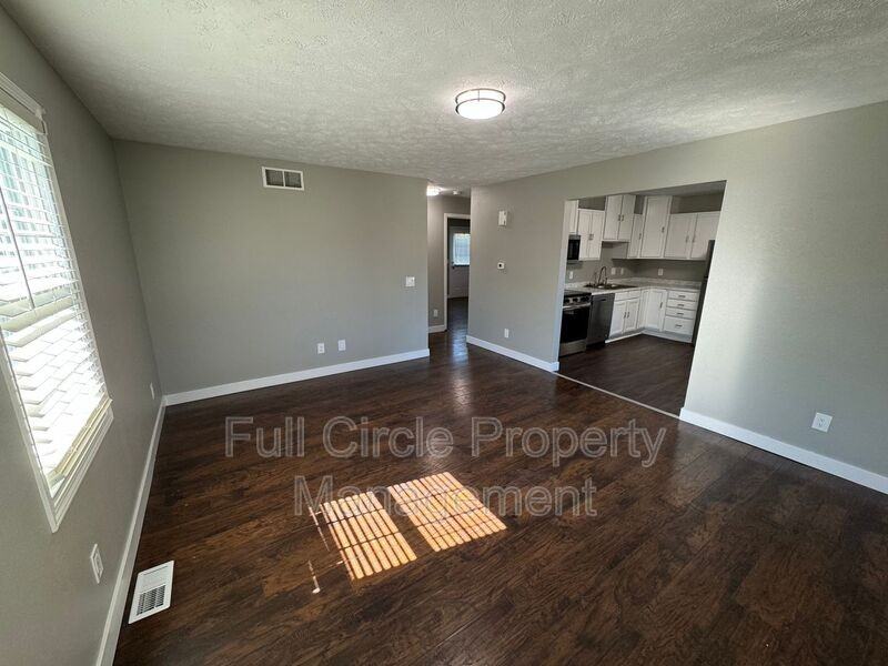 2710 N 1St St #4 - Photo 2 of 14
