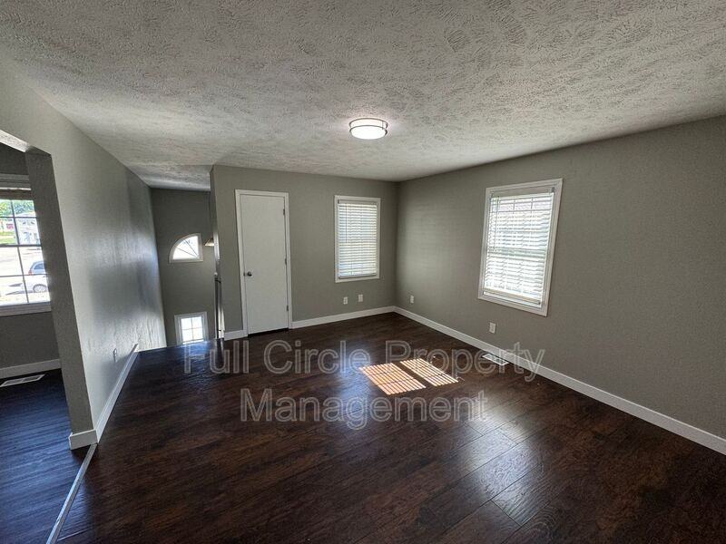 2710 N 1St St #4 - Photo 5 of 14
