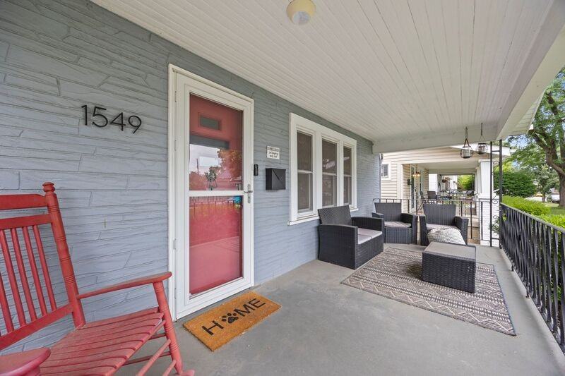 1549 Meadow Rd - Photo 3 of 24