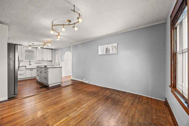 1549 Meadow Rd - Photo 7 of 24