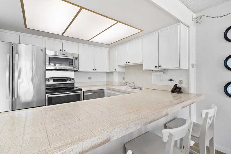 4944 Cass St - Photo 7 of 29