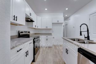 5121 Southwind St - Photo 1 of 1