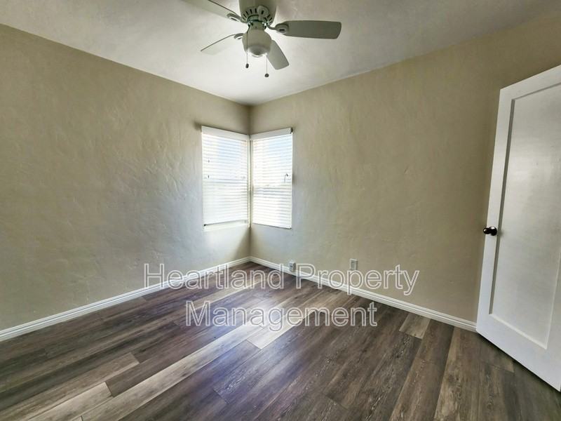 3877 39th St - Photo 4 of 6
