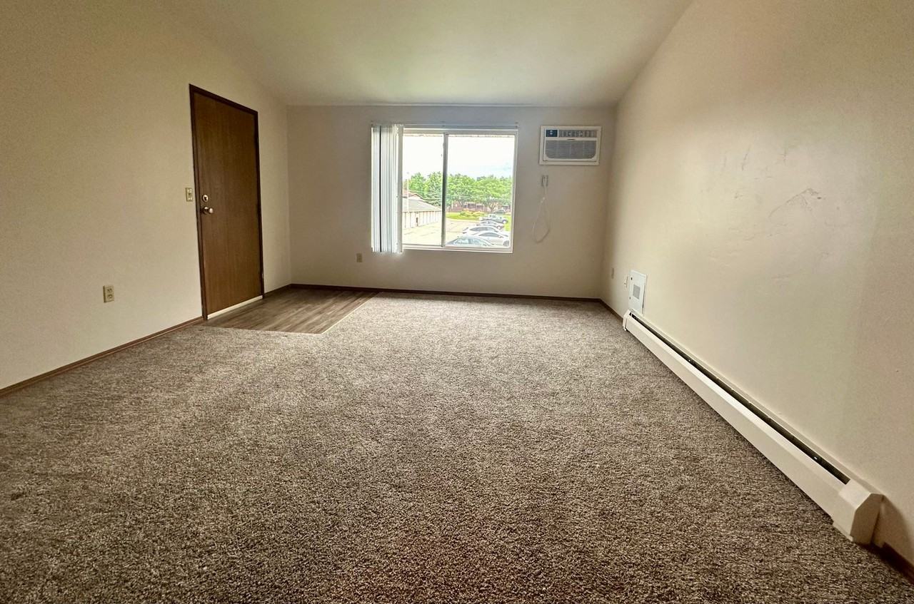 2681 Humboldt Rd - Photo 2 of 21