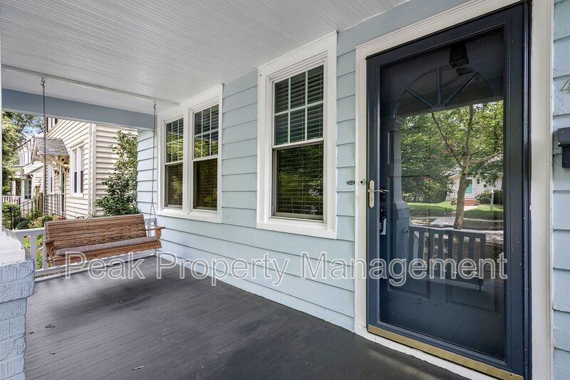 4007 Chevy Chase St - Photo 3 of 22