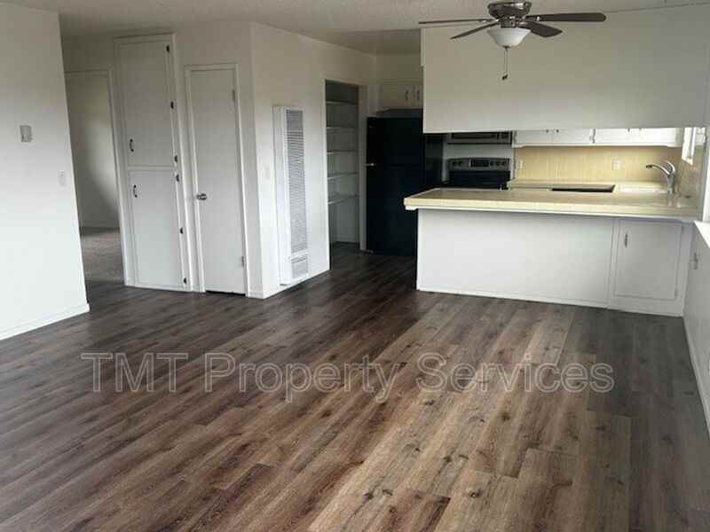 2170 - Photo 3 of 14