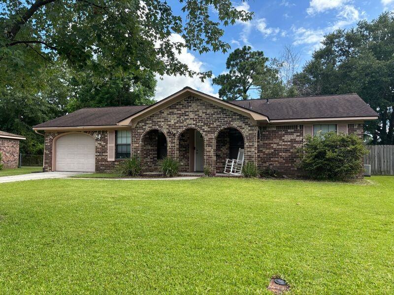 206 Village Green Cir - Photo 2 of 28
