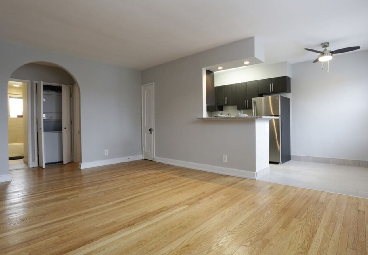 Montgomery Court - Photo 7 of 18